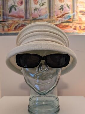 Vintage lassic Cream Bucket Hat